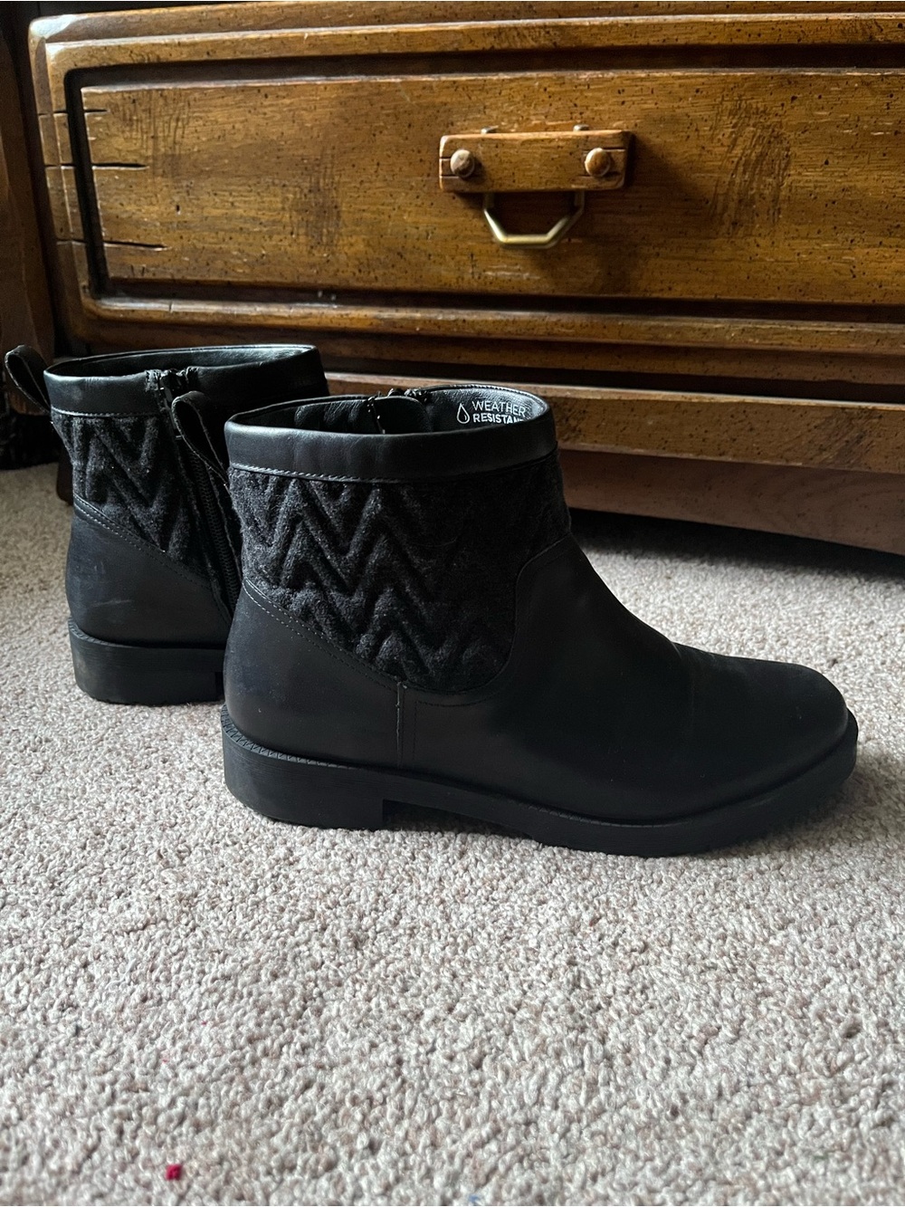 Vionic Black Quilted-Cuff Weather-Resistant Ankle Boots